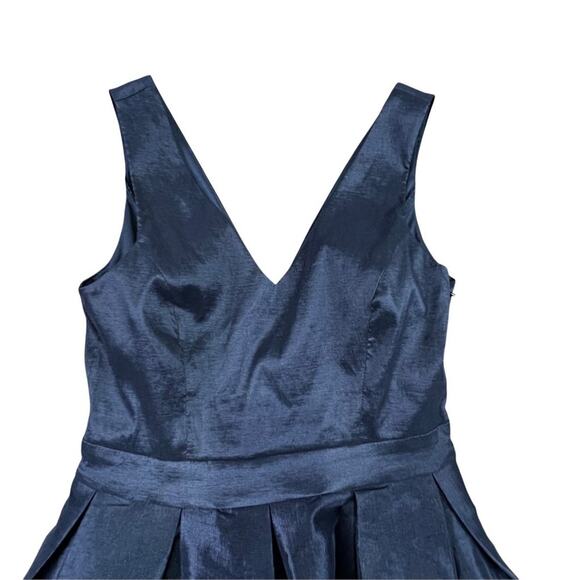 Jessica Simpson Sleeveless V-Neck Black Taffeta Cocktail Dress with Bow Size 6 - Picture 3 of 16